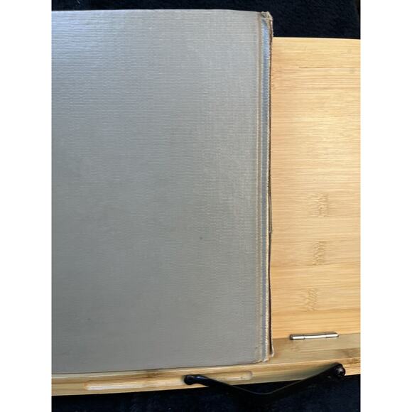 Lee Of Virginia by Douglas Southall Freeman Hardcover Book Published in 1958 - Picture 2 of 9